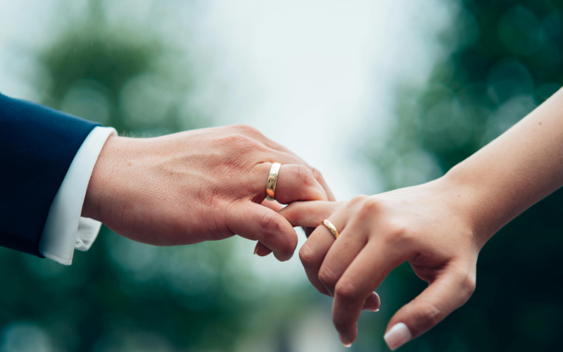 Choose the Stone (Diamond or Gemstone)