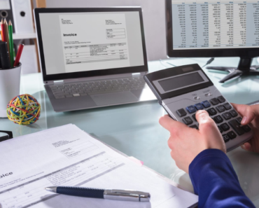 How Bonuses and Incentives are Managed in Trucking Payroll?